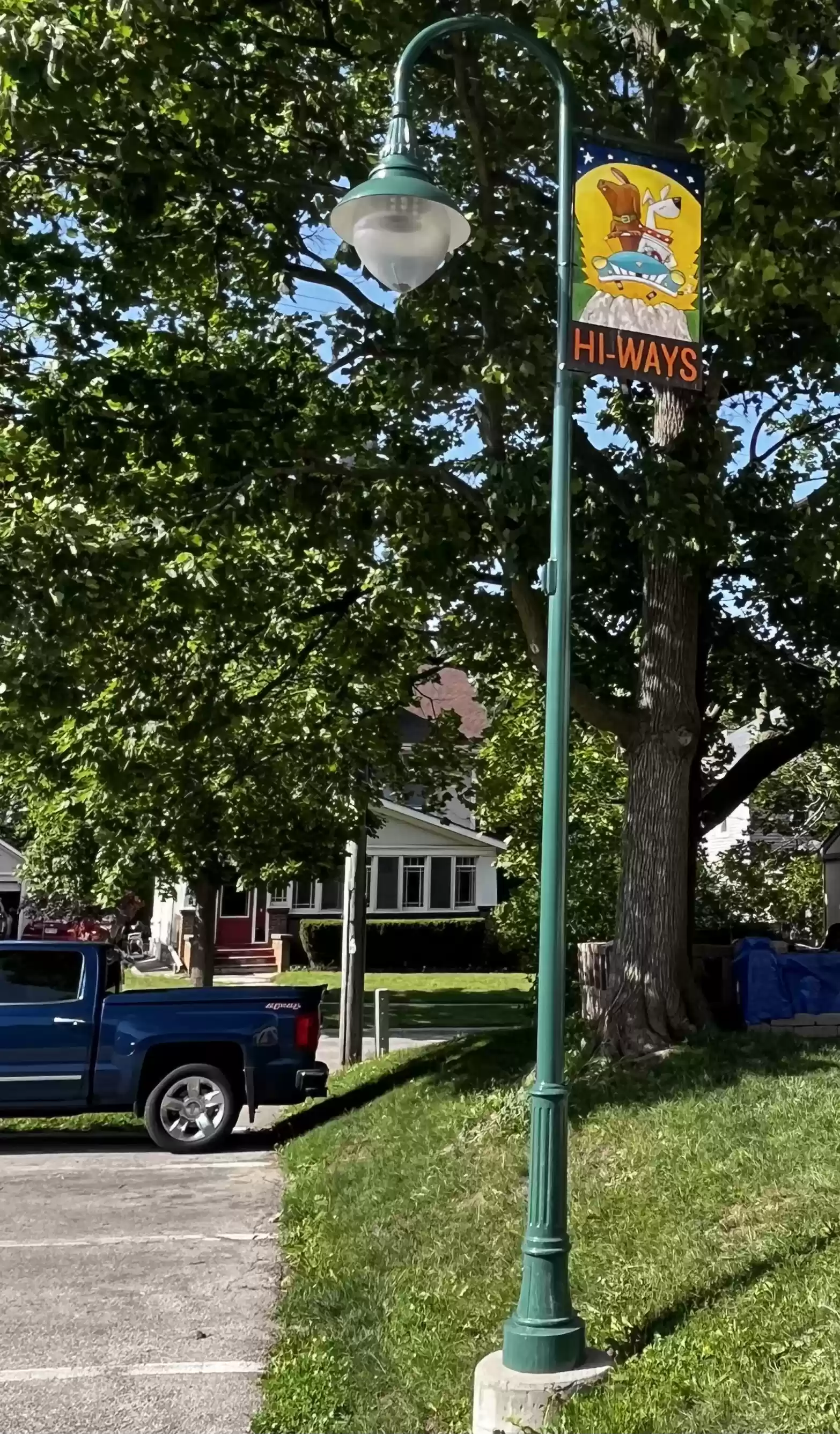 Lamp Post 4 with house in background