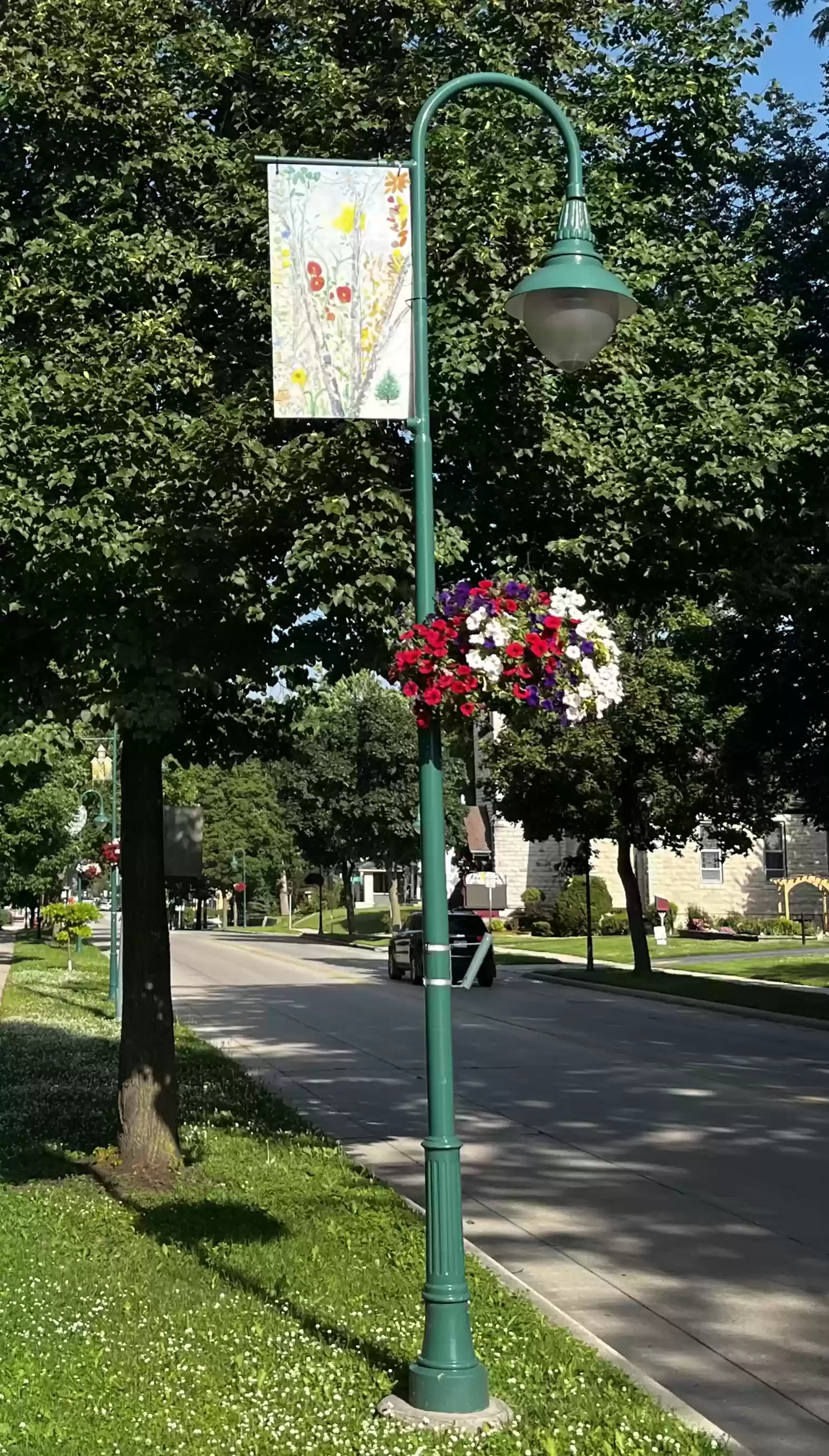 Lamp Post 10 with street in background