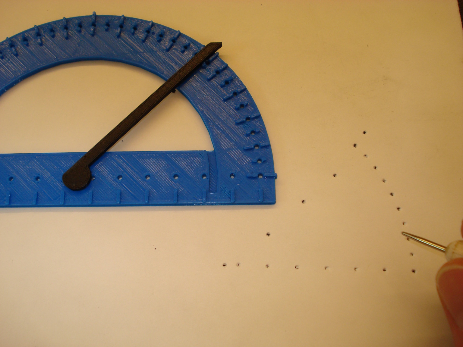 Picture of marking the angle on the inside.